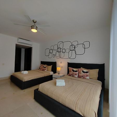 Luxurious & Central Condo In Playa Steps From The Beach Playa del Carmen Kültér fotó