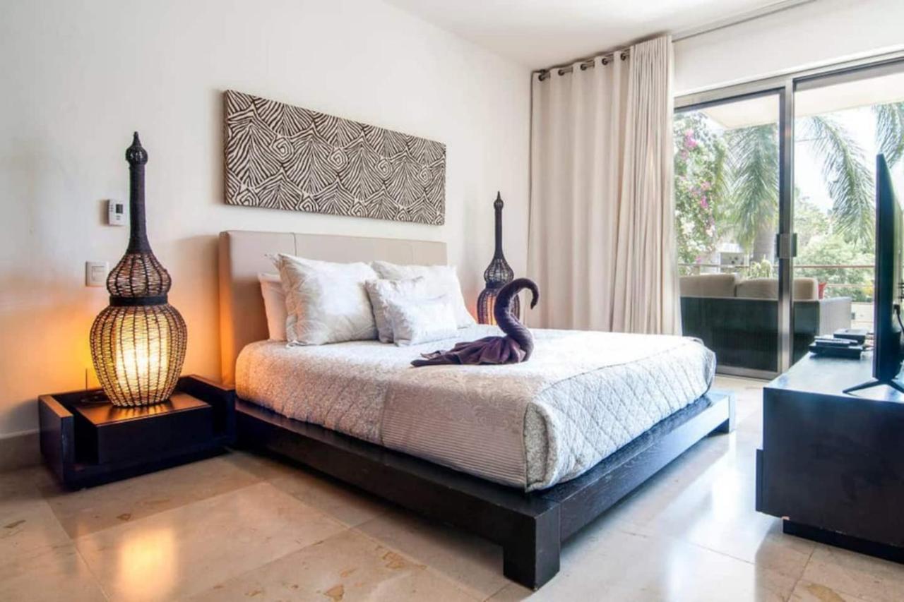 Luxurious & Central Condo In Playa Steps From The Beach Playa del Carmen Kültér fotó