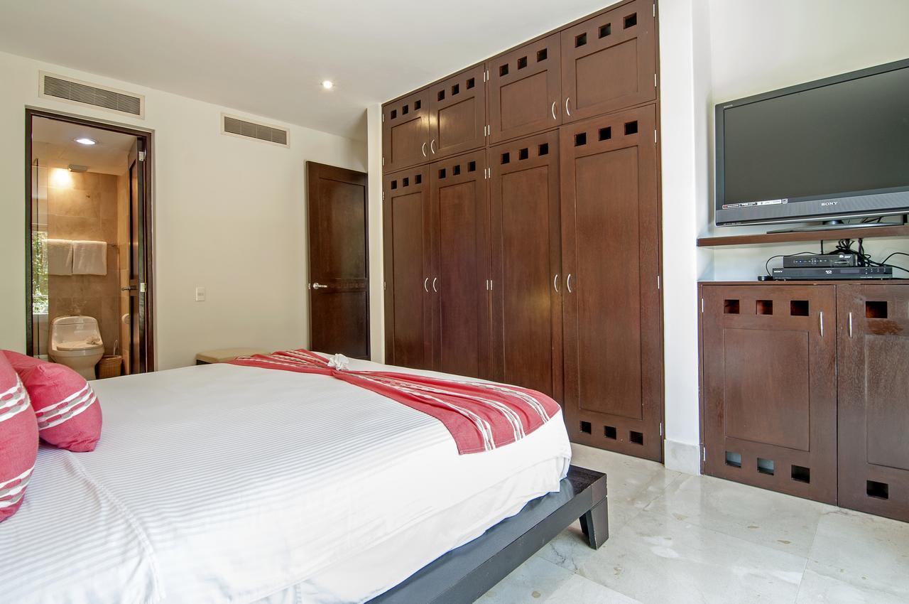 Luxurious & Central Condo In Playa Steps From The Beach Playa del Carmen Kültér fotó
