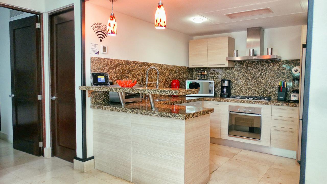 Luxurious & Central Condo In Playa Steps From The Beach Playa del Carmen Kültér fotó