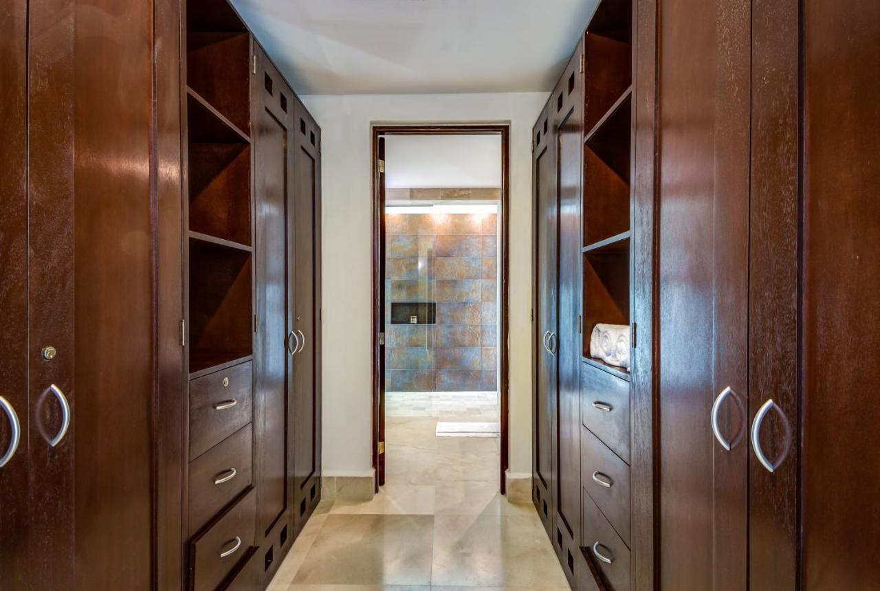 Luxurious & Central Condo In Playa Steps From The Beach Playa del Carmen Kültér fotó