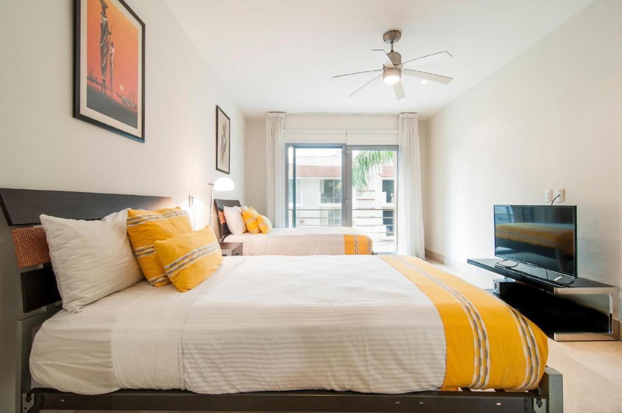 Luxurious & Central Condo In Playa Steps From The Beach Playa del Carmen Kültér fotó