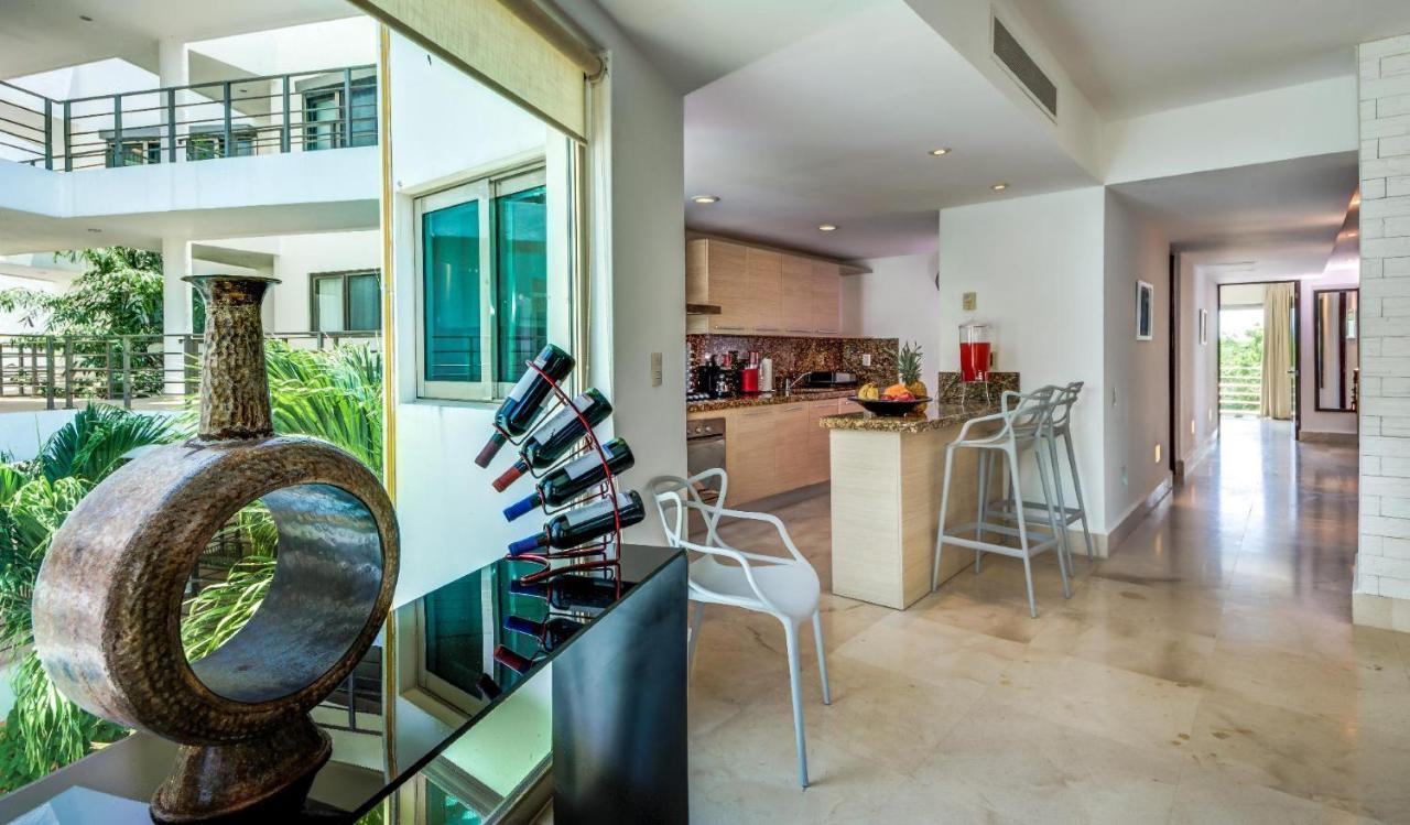 Luxurious & Central Condo In Playa Steps From The Beach Playa del Carmen Kültér fotó